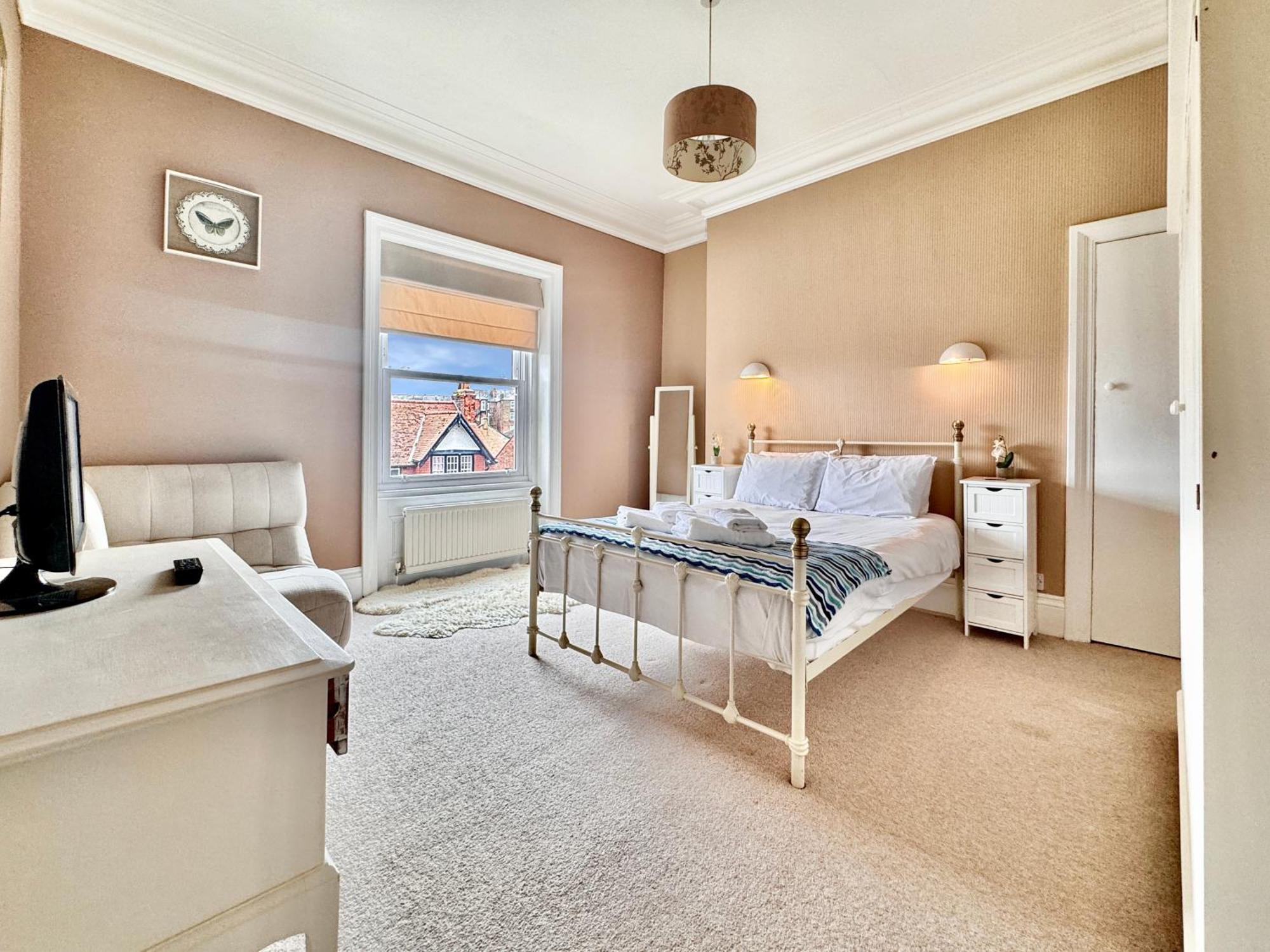 Apartment Victoria With Free Parking Скарборо Экстерьер фото
